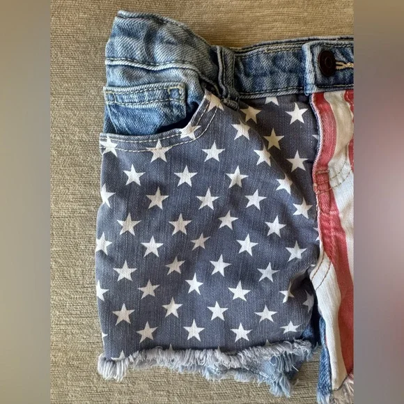 Cat & Jack Girls Denim Shorts American Flag Print Size 5 (6/6X) Distressed Hem - Picture 5 of 7